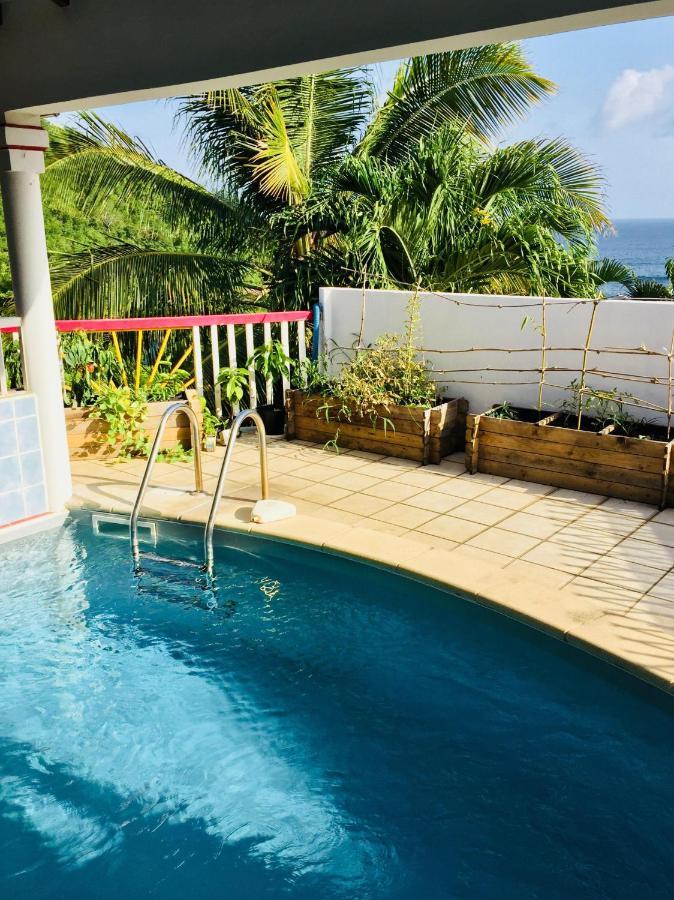 Soleil La Bed & Breakfast Terre-de-Bas Bagian luar foto
